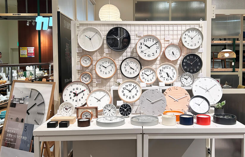 カリモク60 ららぽーと豊洲店 「タカタレムノスのものづくり 時を刻み、空間をつくりだす時計」